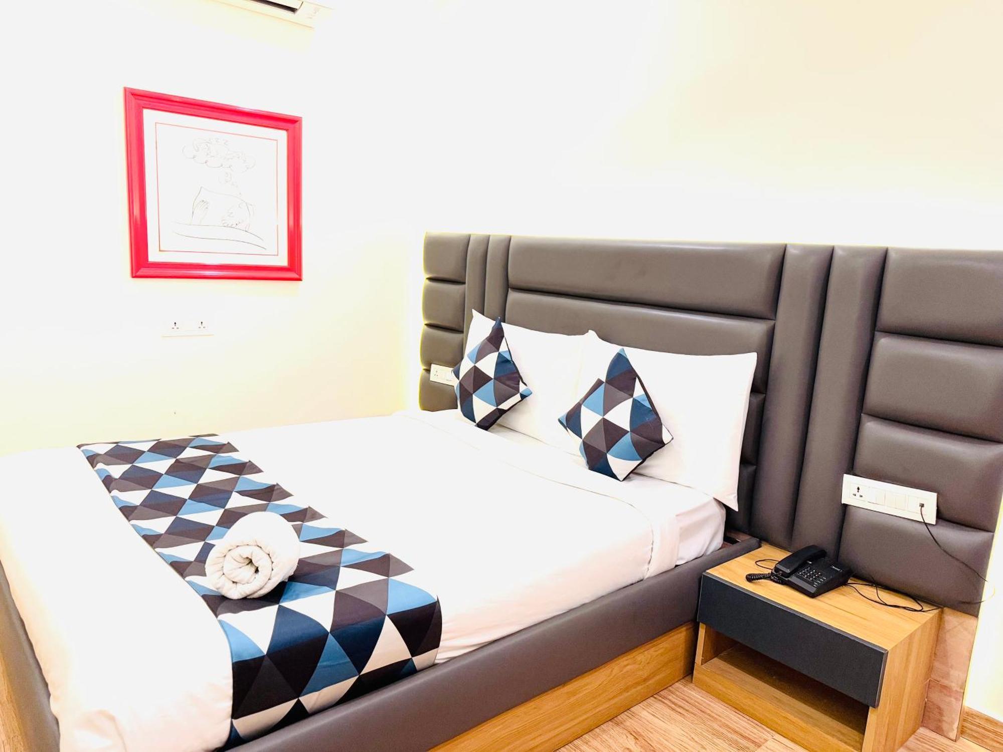 White Ridge Premium Otel Haydarabad Dış mekan fotoğraf